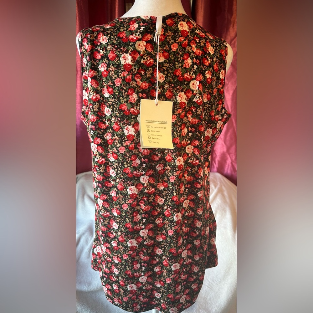 Floral blouse - Picture 2 of 4